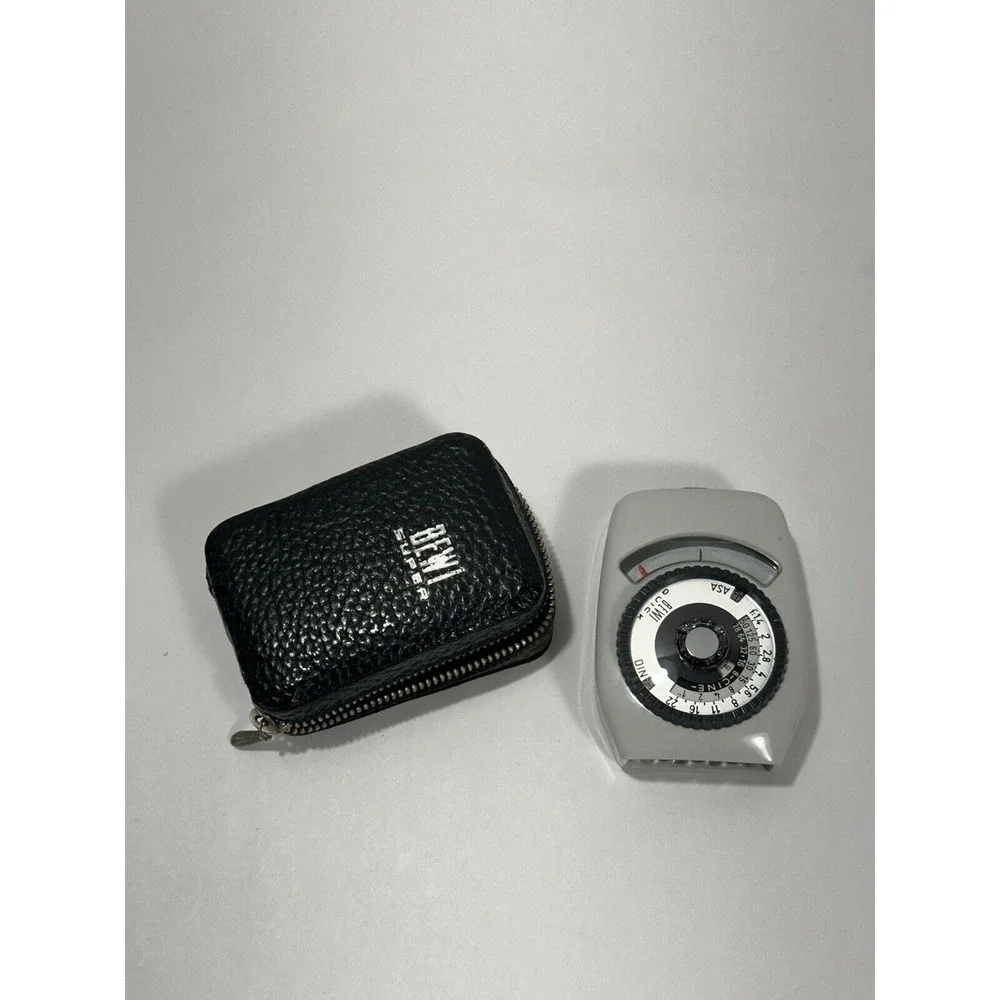 BERTRAM BEWI QUICK Exposure Light Meter W/ Case‎ White Vintage Germany